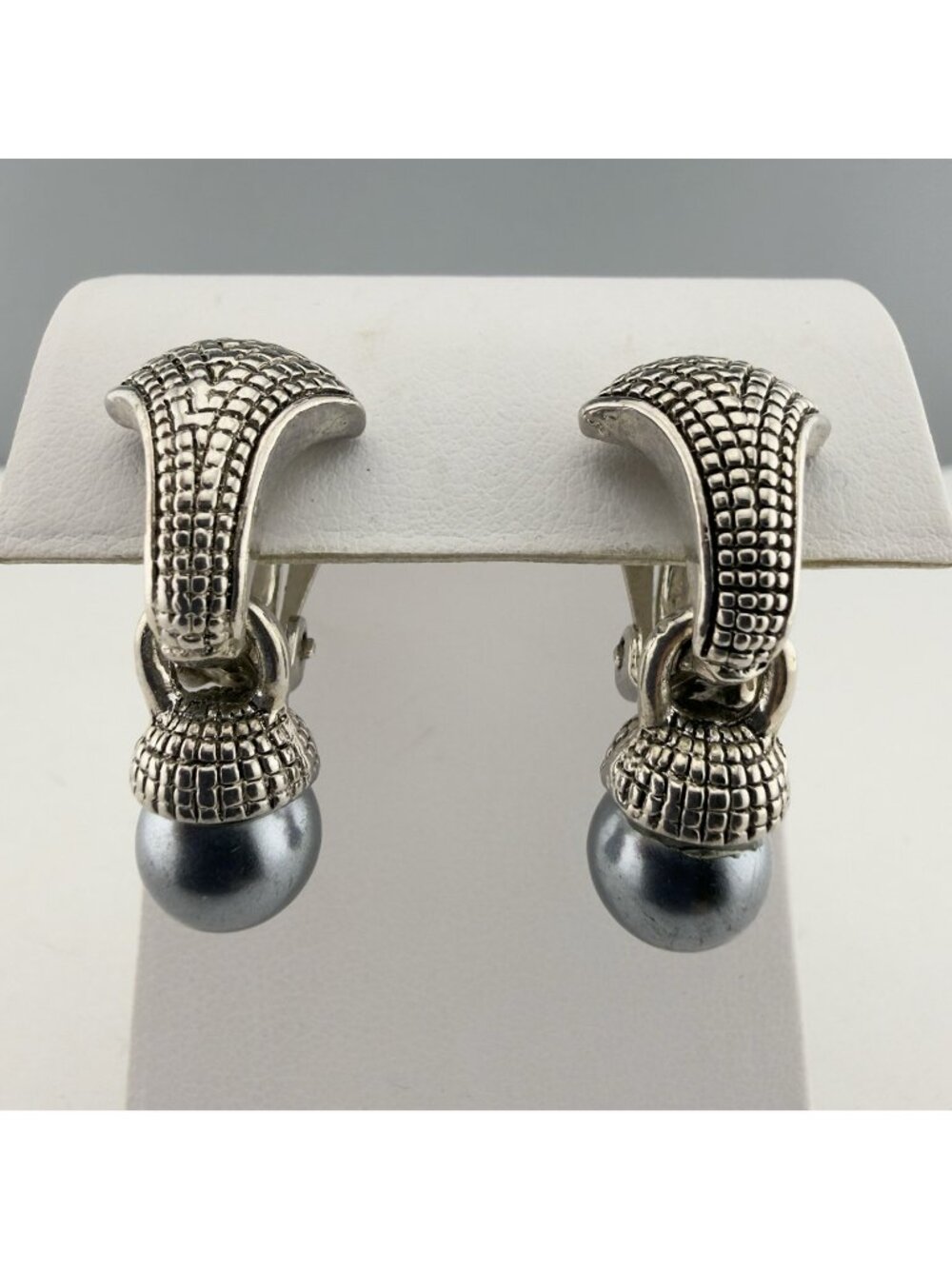 Vintage Gray Teardrop Faux Pearl Earrings Silver Tone Clip On Dangle 1.5”